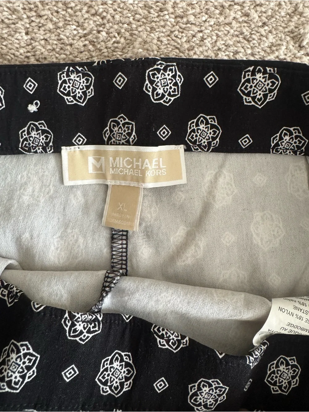 Michael Kors Black Leggings with White Dot Floral Print XL